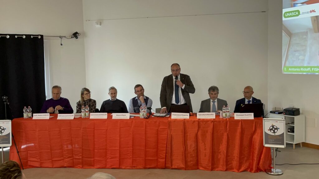 tavolo relatori convegno Laluna Unasca Fish 1024x576 - MOBILITÀ SOSTENIBILE PER PERSONE CON DISABILITÀ DAL FVG CHIESTO UN TAVOLO NAZIONALE PER PATENTI SPECIALI