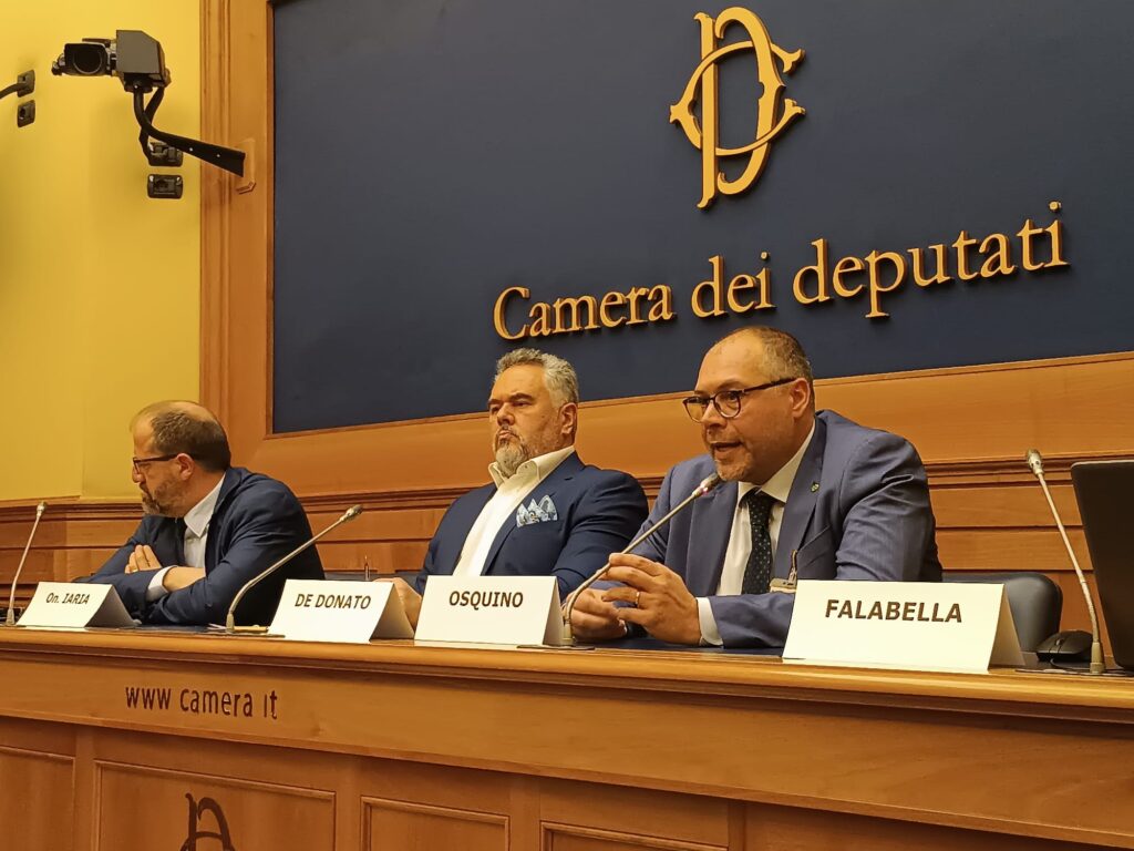 Osquino Unasca e Laluna Camera dei Deputati 1024x768 - CASARSA: LALUNA IN PARLAMENTO  RACCONTATA A MONTECITORIO L'ESPERIENZA DELL'ASSOCIAZIONE